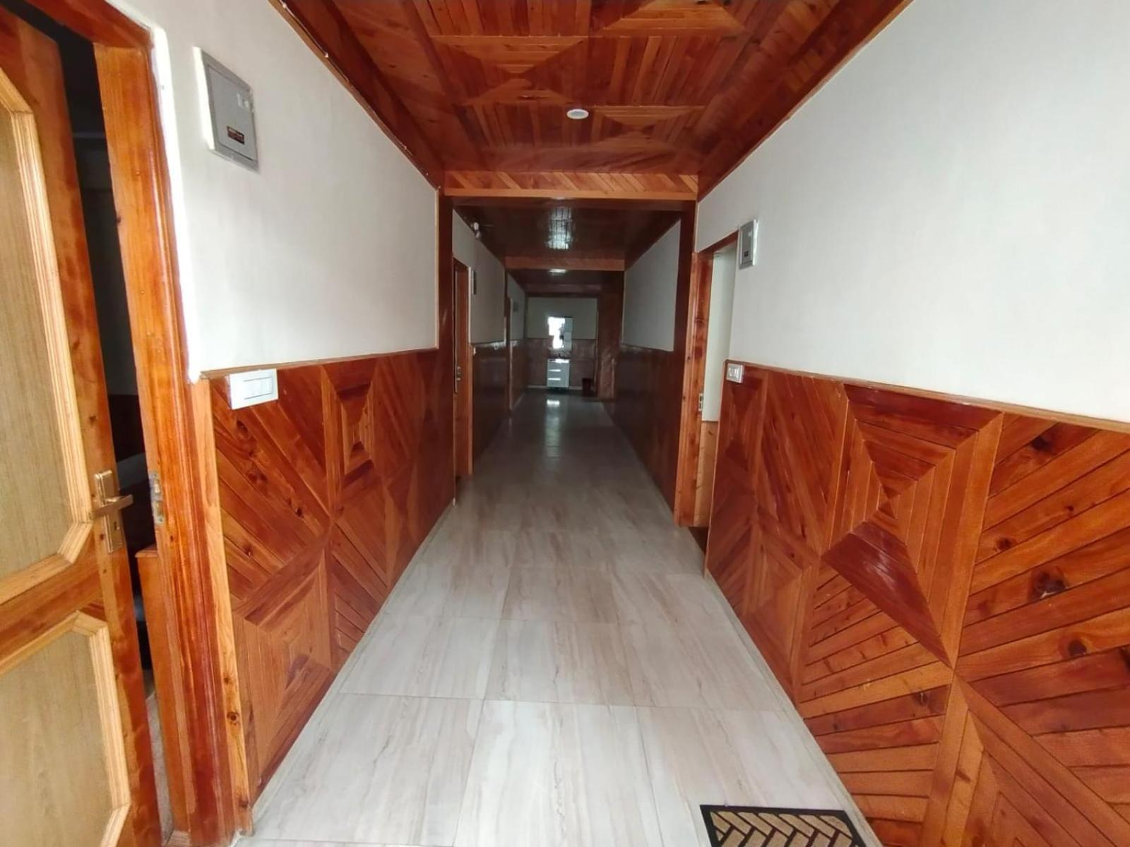 Trpotels Kanyal Road At