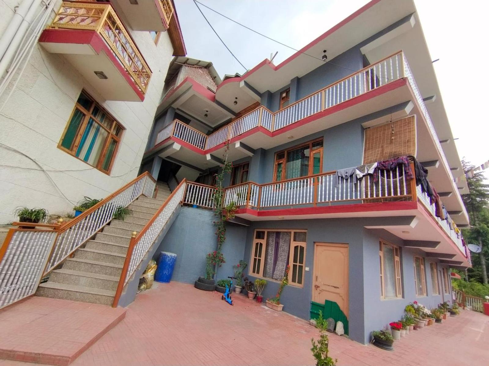 Trpotels Kanyal Road At Hotel