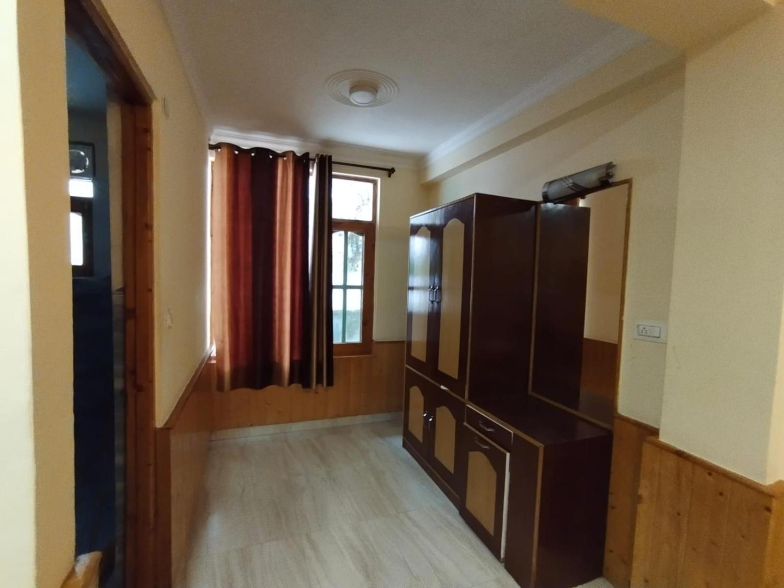 Hotel Trpotels Kanyal Road At Manali (Himachal Pradesh)